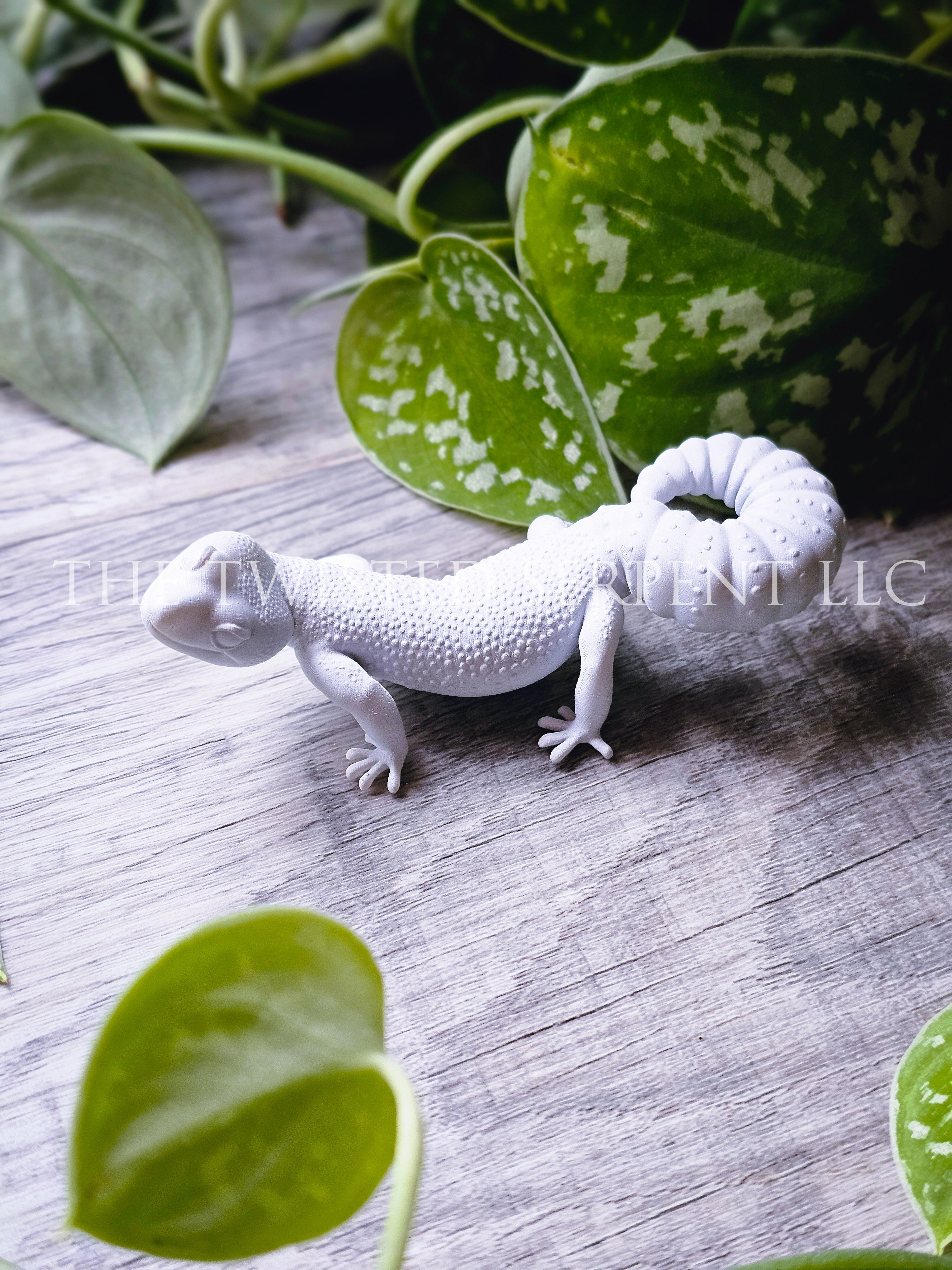 Paint-It-Yourself Leopard Gecko